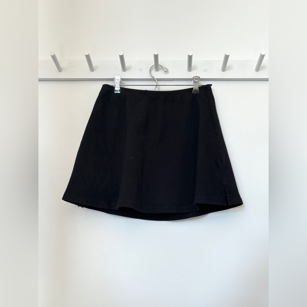 LAA black skort